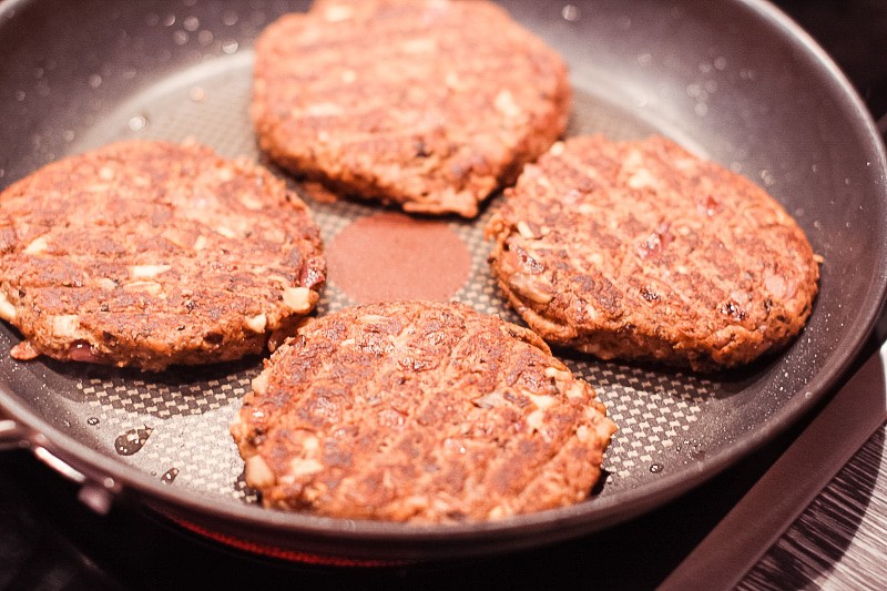 Vegane Burger Patties 🍔 Burger Patty Rezept zum selber machen!