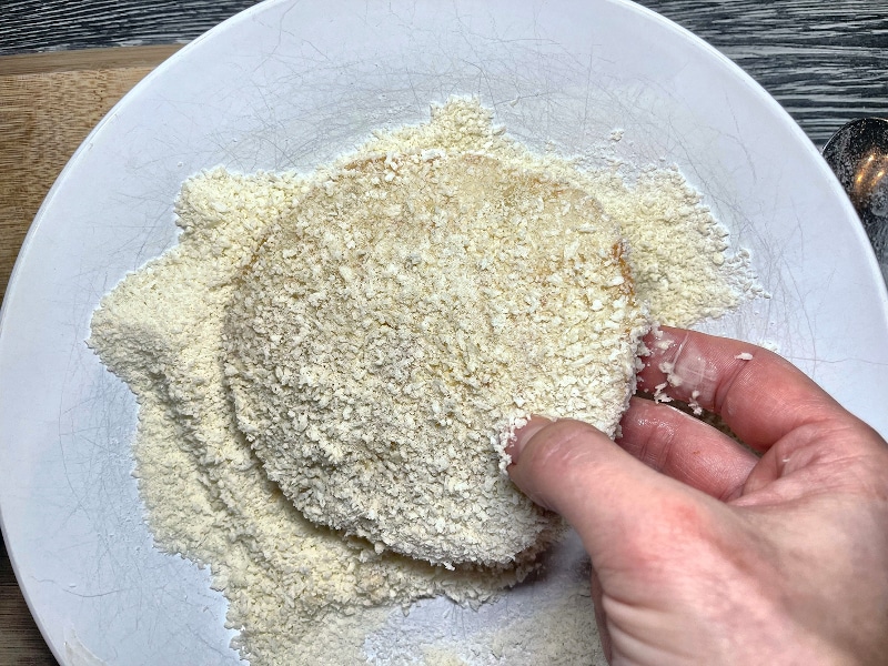 Semmelbrösel fuer die Marinade - Vegane Schnitzel
